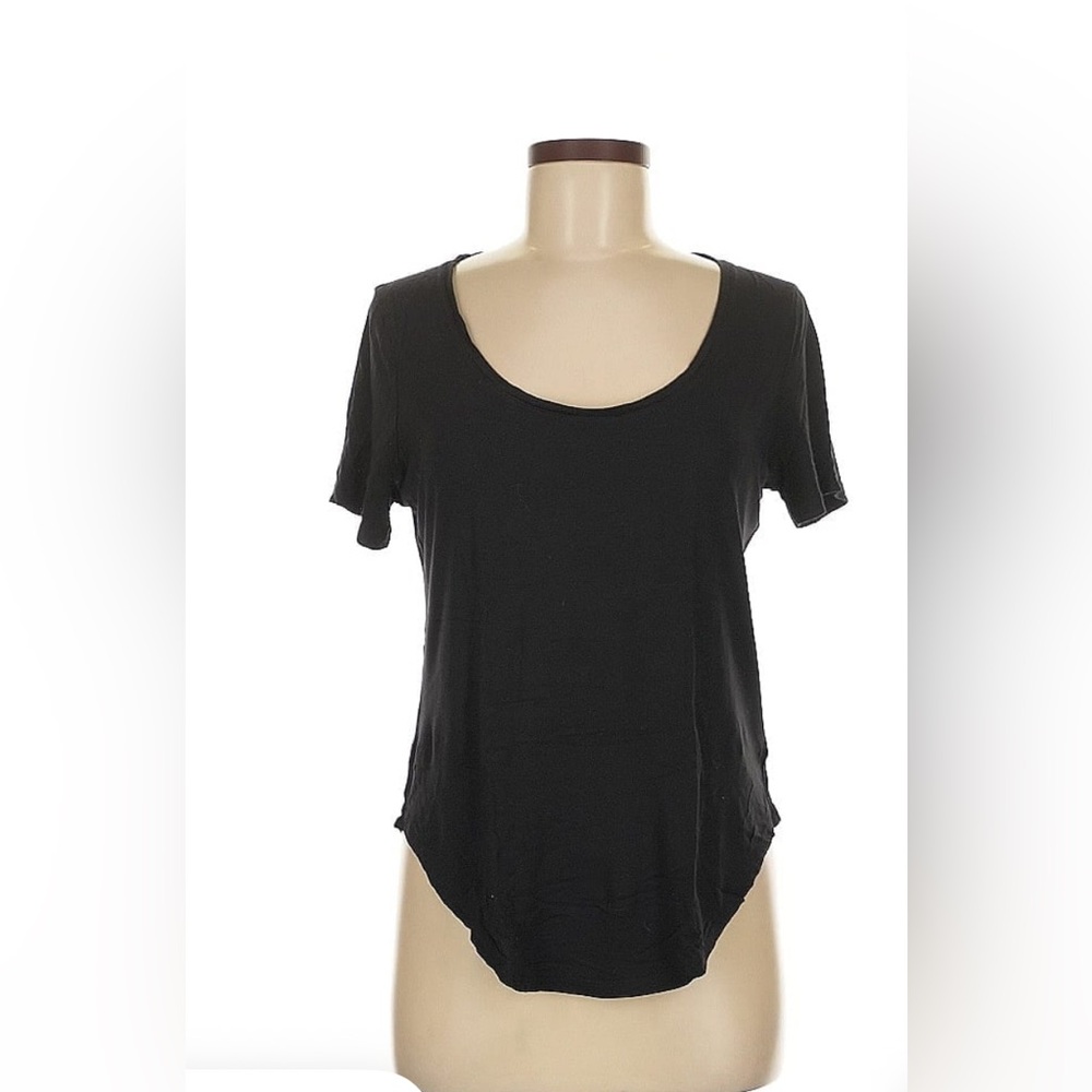 Old Navy Black T-Shirt Short Sleeve